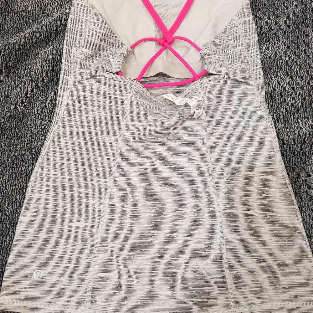 Lululemon - Picture 3 of 6